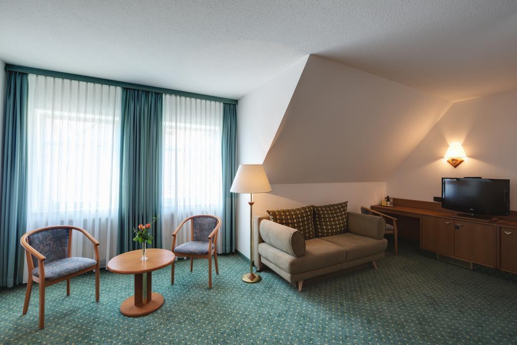 Stadthotel Muenze Бад-Мергентгайм Екстер'єр фото