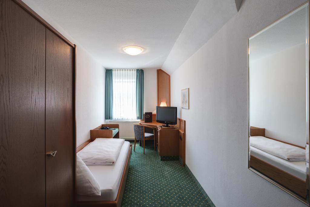 Stadthotel Muenze Бад-Мергентгайм Екстер'єр фото